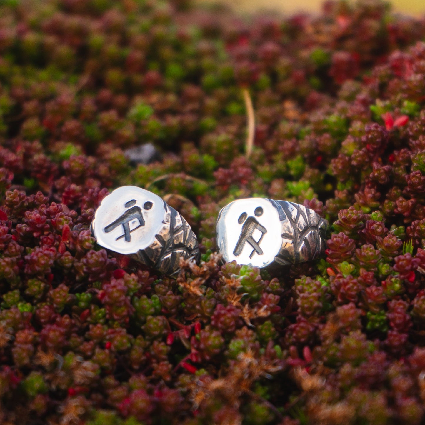 Slí Signet Ring